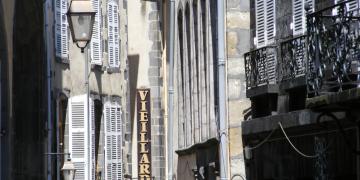 Enseignes, façades & artistes