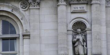 Hôtel de Ville &amp; Alentours