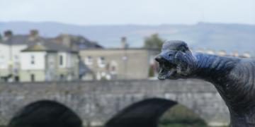 Statues et forronneries