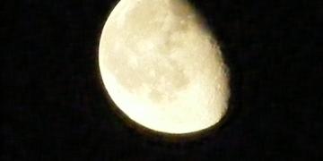 Night serie: The moon