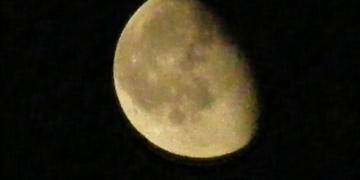 Série de nuit : La lune